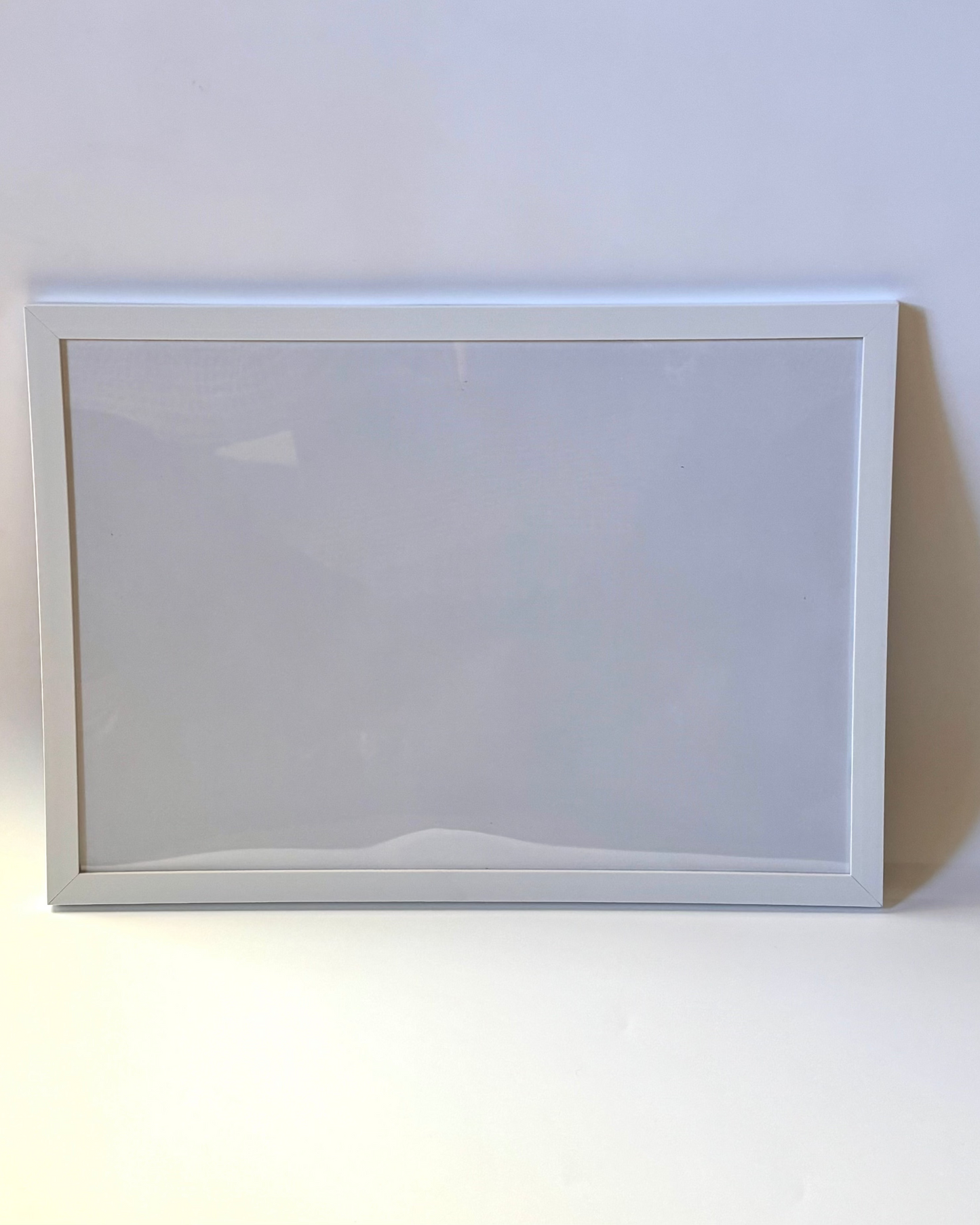 White frame A4